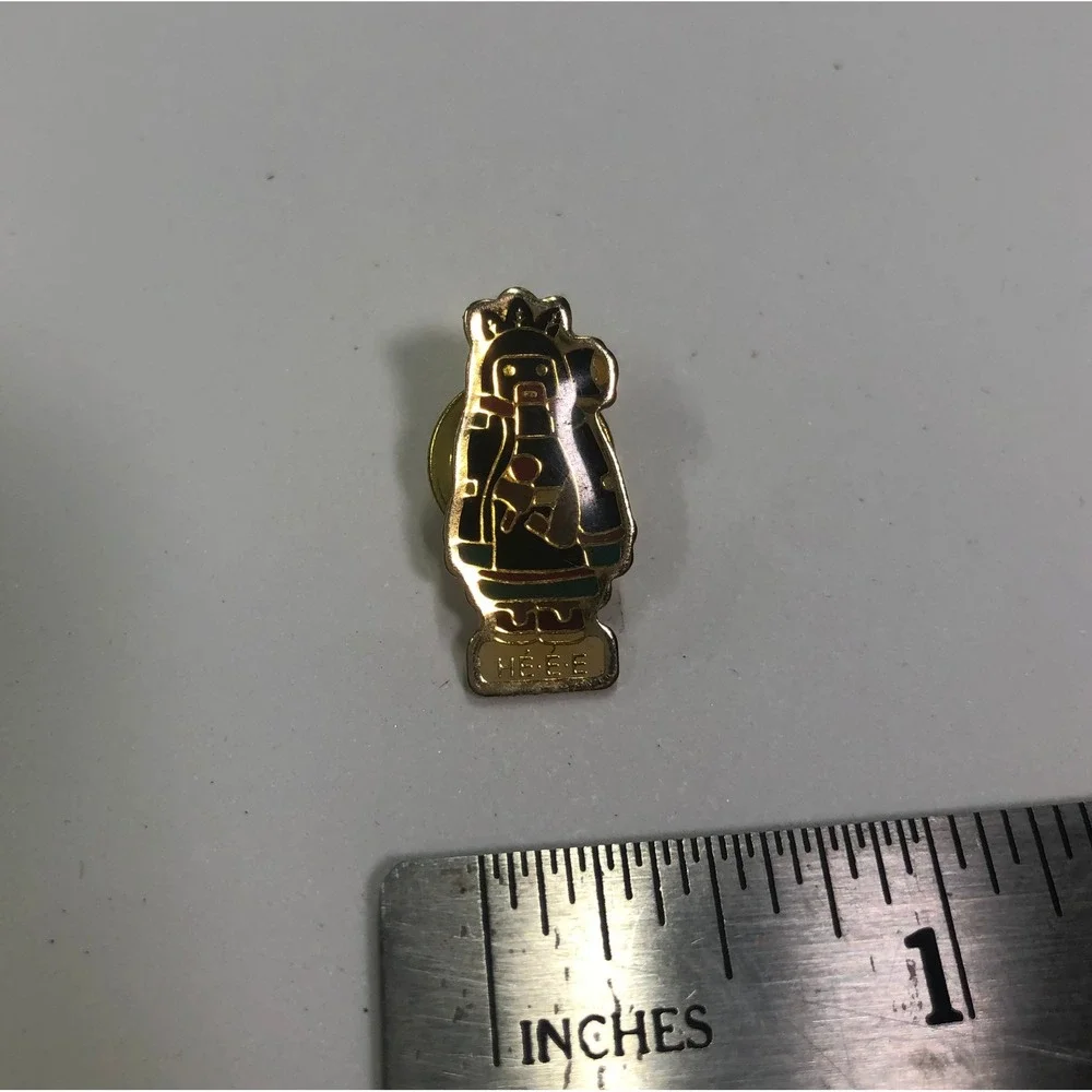 HBEBE Gold Tone Enamel Lapel Pin Cartoon Figure Badge Brooch Small